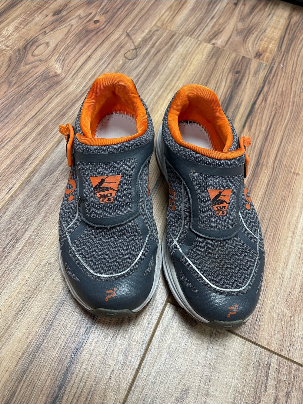 B.B. Simon men Gray and Orange Slip-On Sneakers